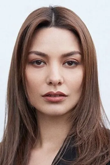 Фотография актёра Хазал Филиз Кючюккёсе